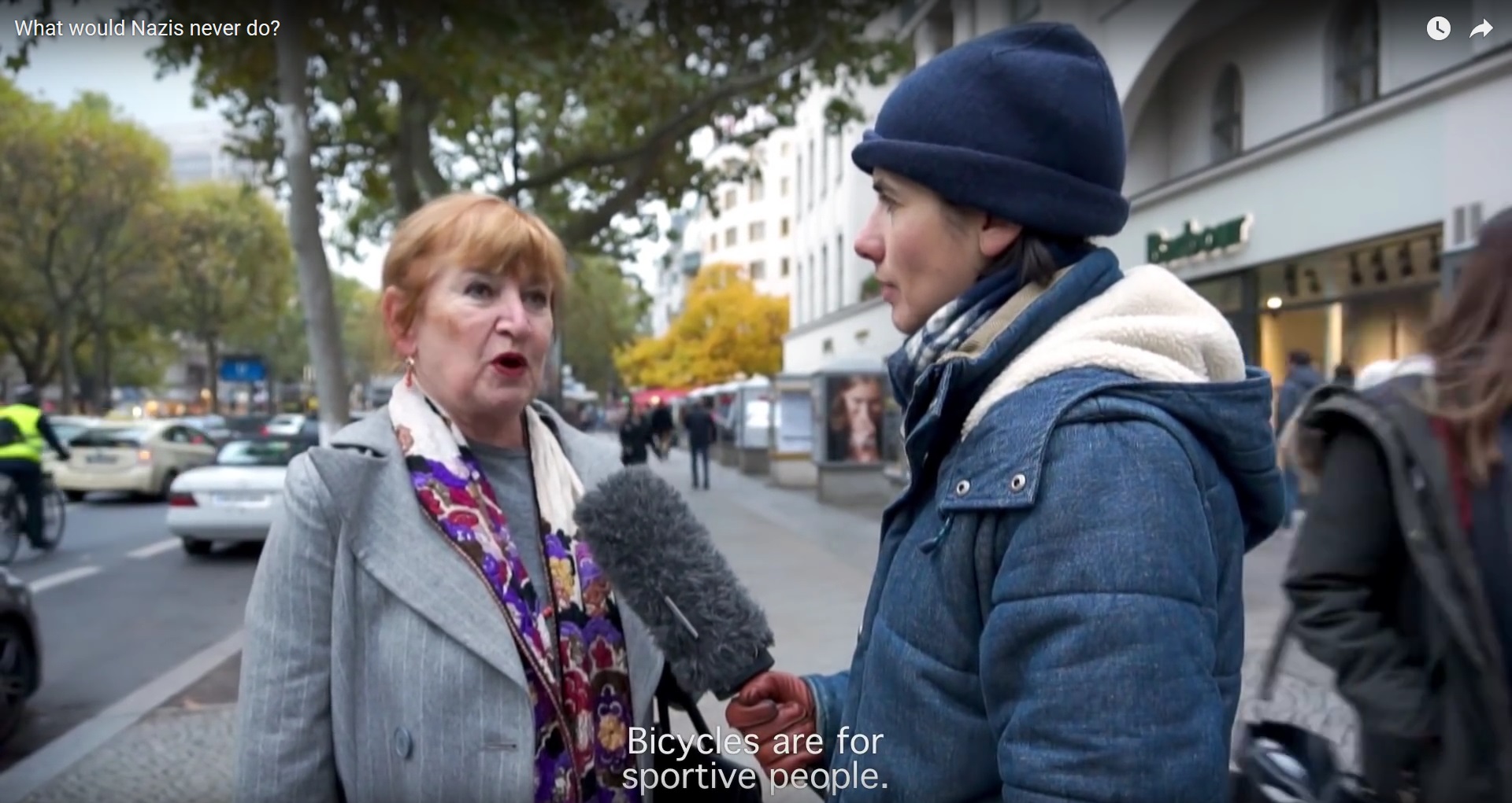 Umfrage in der Fußgängerzone